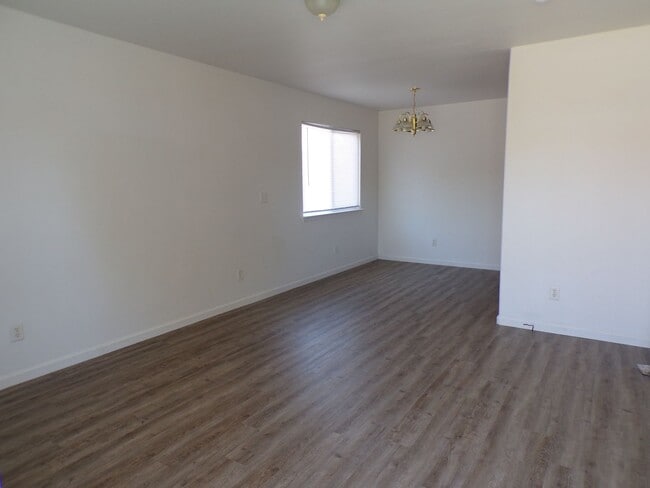 285 Dalton St in Fallon, NV - Building Photo - Building Photo