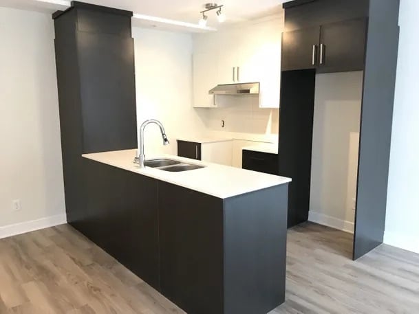 property at 10900 Des Laurentides Av