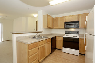 Hollow Creek IV Apartments in Peoria, IL - Building Photo - Interior Photo