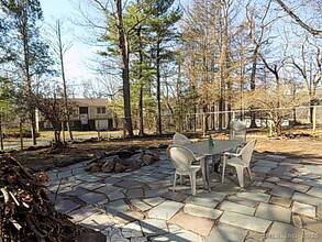 7 High Trail in New Fairfield, CT - Foto de edificio - Building Photo