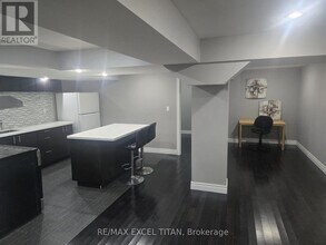 96 Reginald Lamb Crescent in Markham, ON - Building Photo - Building Photo