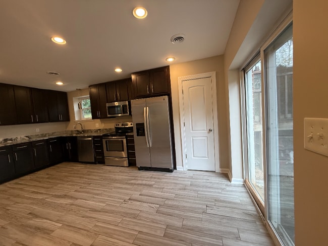 536 Woodmont Dr in Charlottesville, VA - Building Photo - Building Photo