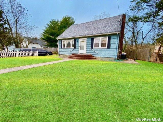 117 Blydenburgh Ave in Smithtown, NY - Building Photo - Building Photo