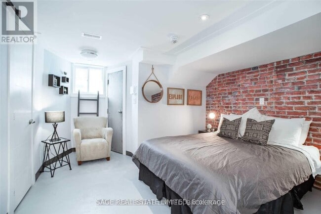 247 Lisgar St