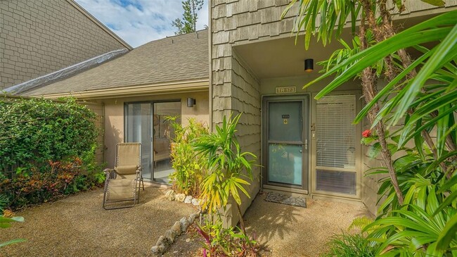 1621 Clower Creek Dr in Sarasota, FL - Building Photo - Building Photo