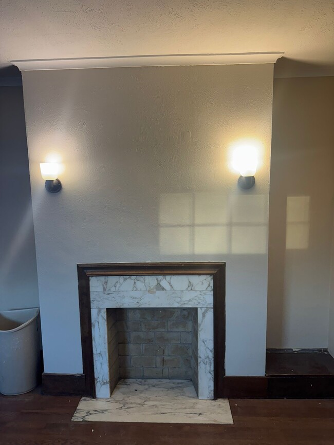 property at 1720 Barrows St
