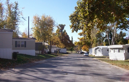 Bonnor Mobile Home Park in Bonner Springs, KS - Foto de edificio