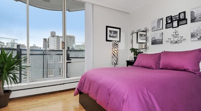 2045 Nelson St. in Vancouver, BC - Building Photo - Building Photo