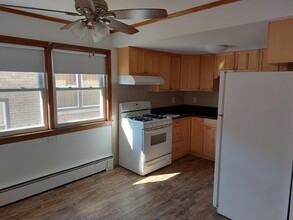 6216 W Irving Park Rd in Chicago, IL - Building Photo - Building Photo