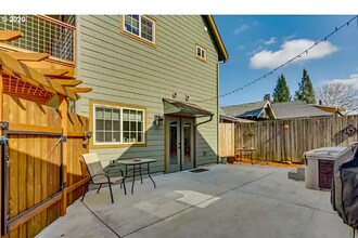 2515 Harney St-Unit -2515 Harney in Vancouver, WA - Building Photo - Building Photo