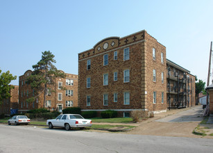 Bingham Court Apartments in St. Louis, MO - Building Photo - Building Photo