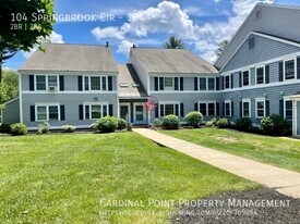 104 Springbrook Cir in Portsmouth, NH - Building Photo