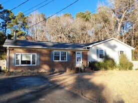120 Wanchese Way in New Bern, NC - Building Photo