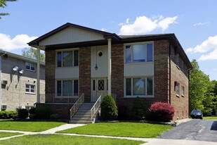 4511 S Grove Ave in Brookfield, IL - Building Photo