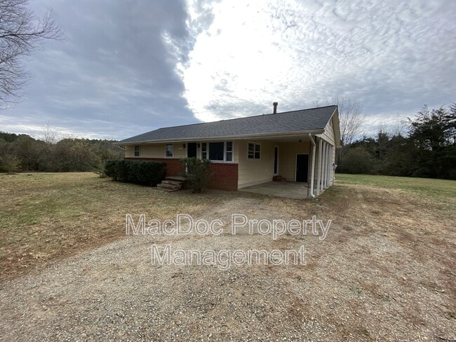 10514 Robert E. Lee Drive in Spotsylvania, VA - Building Photo - Building Photo