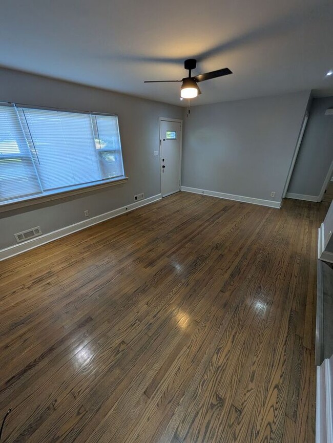 460 22nd Ave NE in Hickory, NC - Building Photo - Building Photo