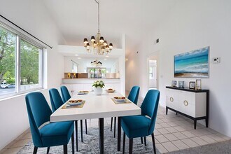 4130 Looking Glass Ln in Naples, FL - Building Photo - Building Photo