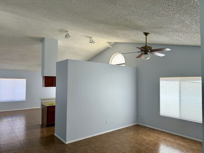 11421 N 92nd Ave in Peoria, AZ - Building Photo - Building Photo