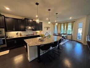 735 Expedition Way in Round Rock, TX - Building Photo - Building Photo