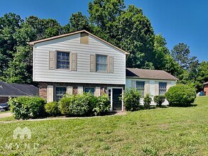 4815 S Singing Woods Pl in Durham, NC - Building Photo - Building Photo