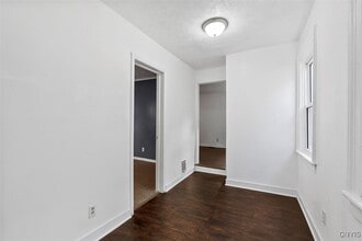 811 1st N St in Syracuse, NY - Foto de edificio - Building Photo