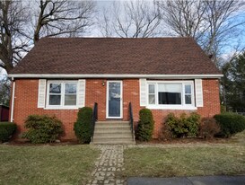 81 Maranda St in Worcester, MA - Building Photo