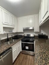 25905 Narbonne Ave, Unit 21 in Lomita, CA - Building Photo - Building Photo