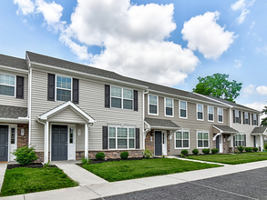 Misty Creek Village in New Oxford, PA - Building Photo - Building Photo