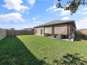 424 NW 59th Ave in Bentonville, AR - Building Photo - Building Photo