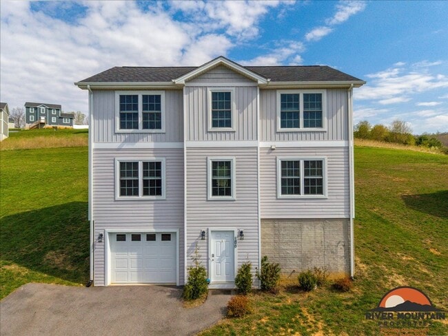 property at 186 Redwood Dr