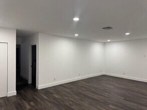 8421 Pioneer Rd in West Palm Beach, FL - Building Photo - Building Photo