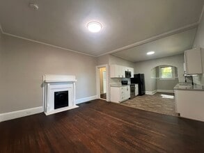 107 E 4th Ave in Gastonia, NC - Building Photo - Building Photo