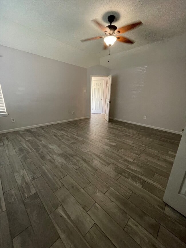 11014 Landsbury Cir in Houston, TX - Building Photo - Building Photo