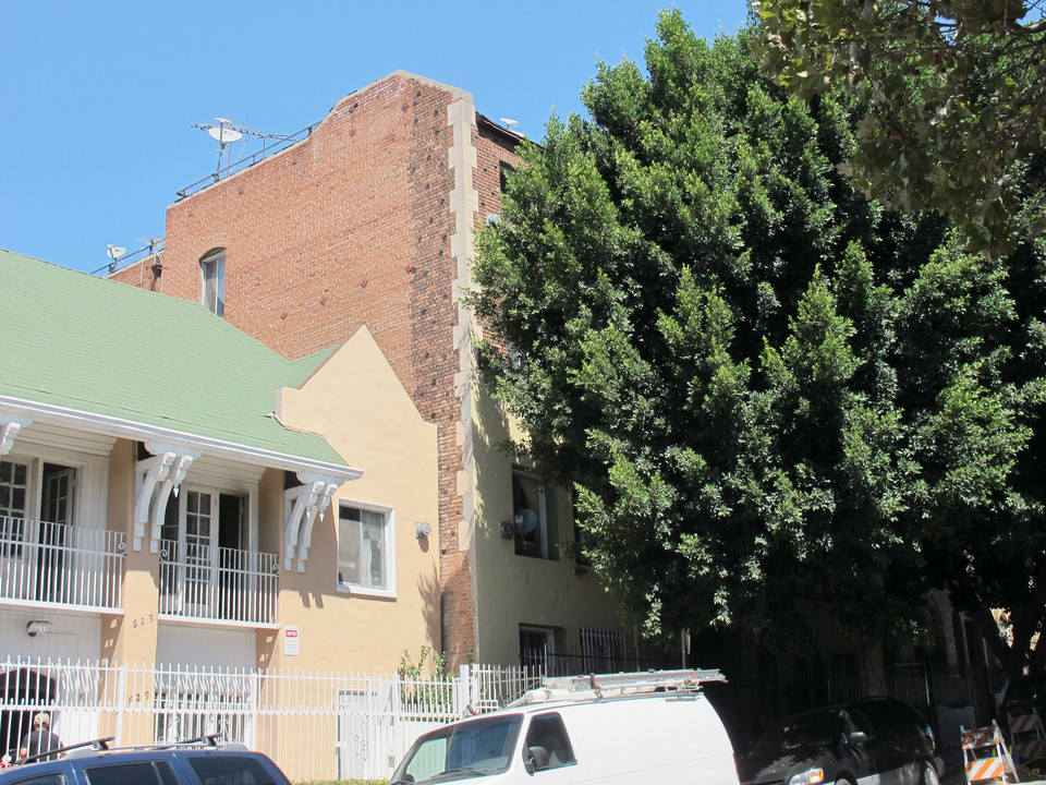 Burlington Apartments in Los Angeles, CA - Building Photo