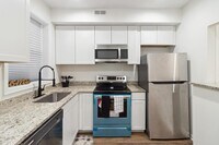 912 N Milton Ave photo'