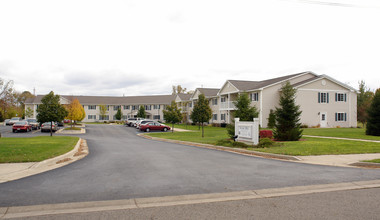 Sugar Mill Senior Apartments in Charlotte, MI - Building Photo - Building Photo