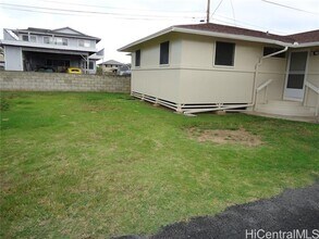 445 Ulupaina St in Kailua, HI - Building Photo - Building Photo