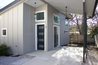 1220 Eleanor St in Austin, TX - Building Photo - Building Photo