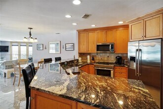 900 Ocean Ave, Unit 108 in Point Pleasant Beach, NJ - Foto de edificio - Building Photo