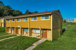 Springfield Complex in Tallahassee, FL - Building Photo