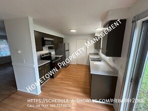 8806 Skokomish Wy NE in Olympia, WA - Building Photo - Building Photo