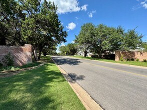 4013 Westchester Dr in Waco, TX - Building Photo - Building Photo