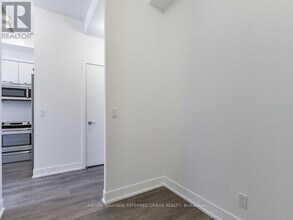 9471-9471 Yonge St in Richmond Hill, ON - Building Photo - Building Photo