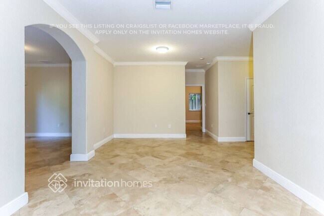 4601 SW 164th Ct in Miami, FL - Foto de edificio - Building Photo