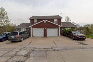 3300 E St Charles Rd in Columbia, MO - Building Photo