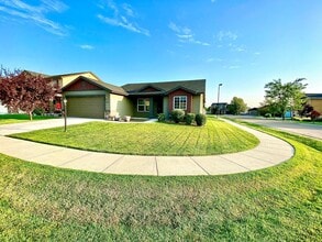 11217 W Bodie River Loop in Nampa, ID - Building Photo - Building Photo