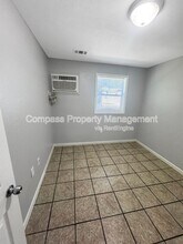 3630 Douglas Ave-Unit -4c in Kalamazoo, MI - Building Photo - Building Photo