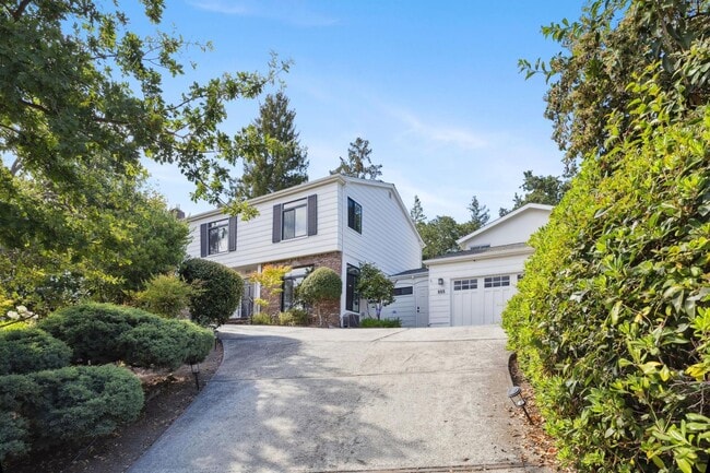 955 Siskiyou Dr in Menlo Park, CA - Building Photo - Building Photo