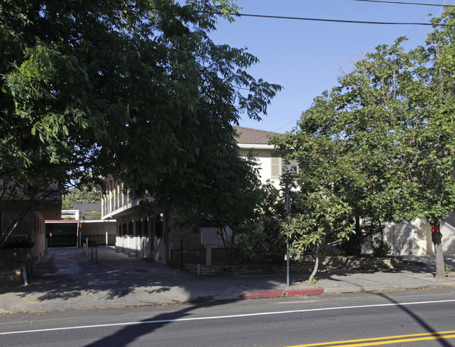 529 S 7th St in San Jose, CA - Foto de edificio - Building Photo