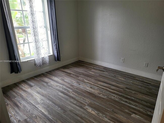 11881 NW 57th St in Coral Springs, FL - Building Photo - Building Photo